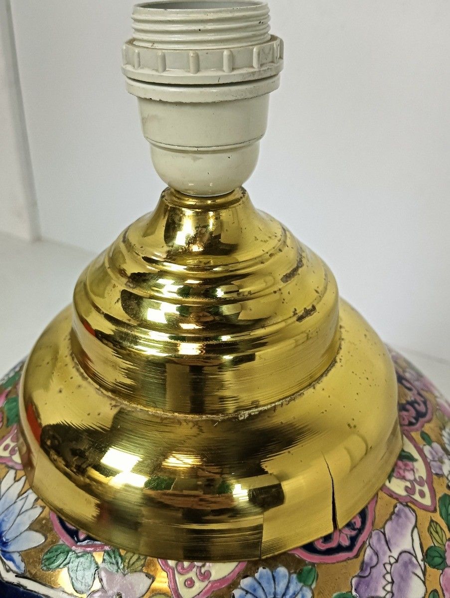 Vintage Porcelain Chinese Hand Painted Desk Table Lamp Qing Dynasty Famille Rose photo vinterior