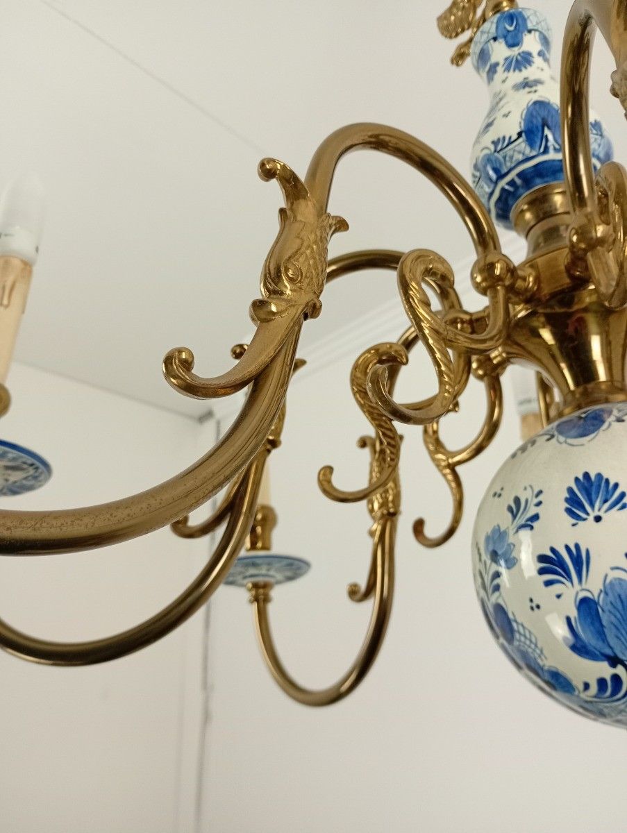L Dutch Delft Blue White Chandelier Porcelain Ornate Brass 8 Lights Arms Vintage photo vinterior