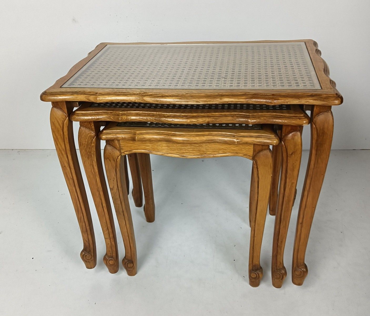 Set Of 3 Wooden Nesting Stacking Side Tables Rush Glass Barn Country Farmhouse S photo vintage