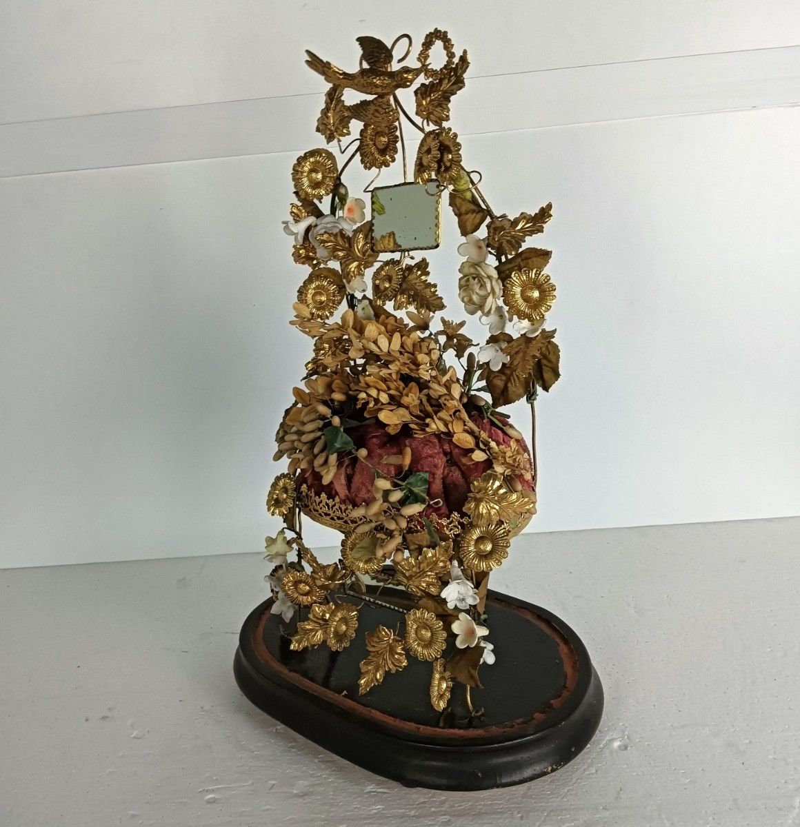 photo furniture Oval Antique 1800s Victorian French Bridal Wedding Glass Dome Gold Ormulu Gilt B