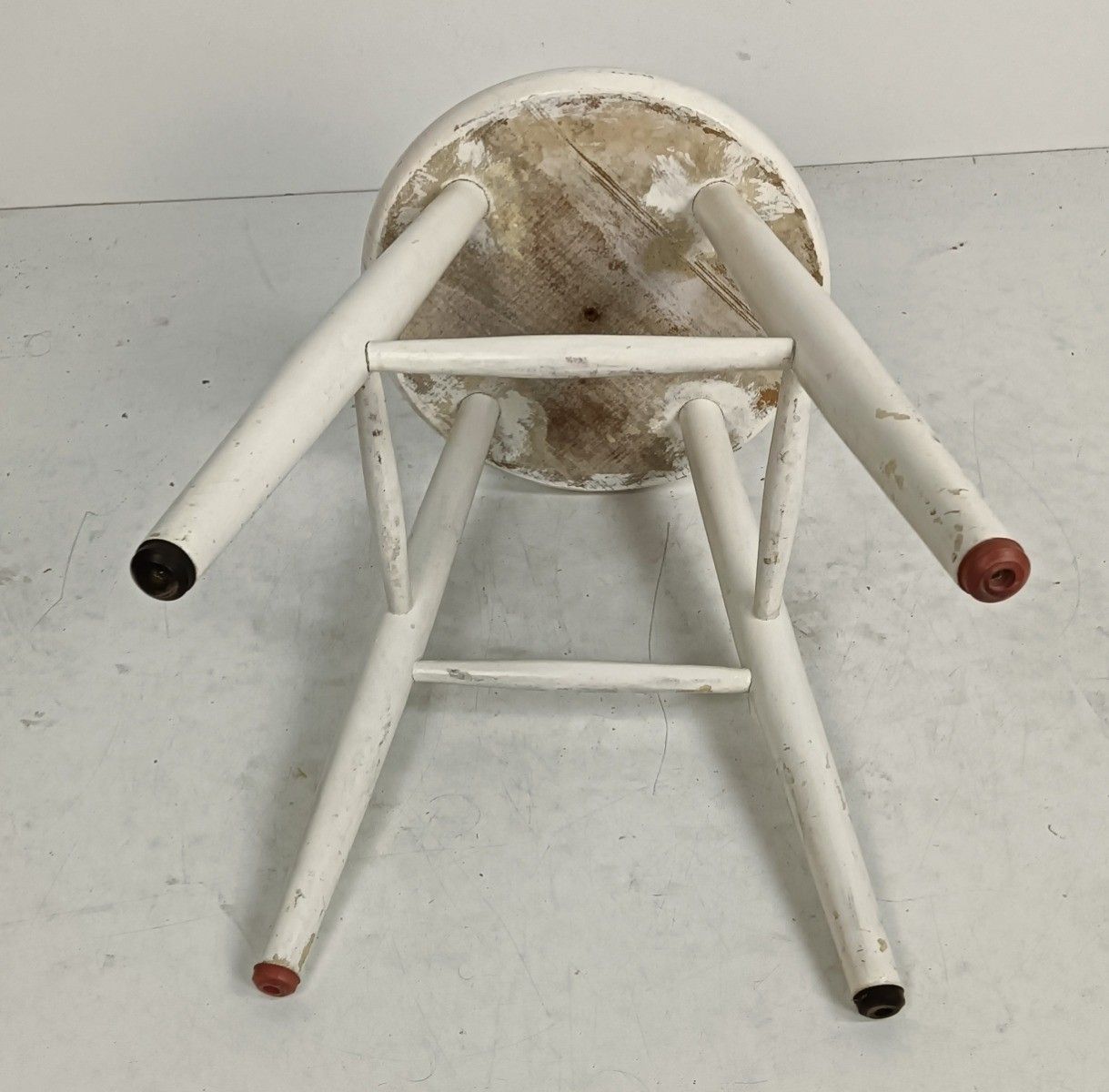 Bar Stool Milking Stool Plant Stand Pedestal Vintage Modernist Painted White photo vinterior