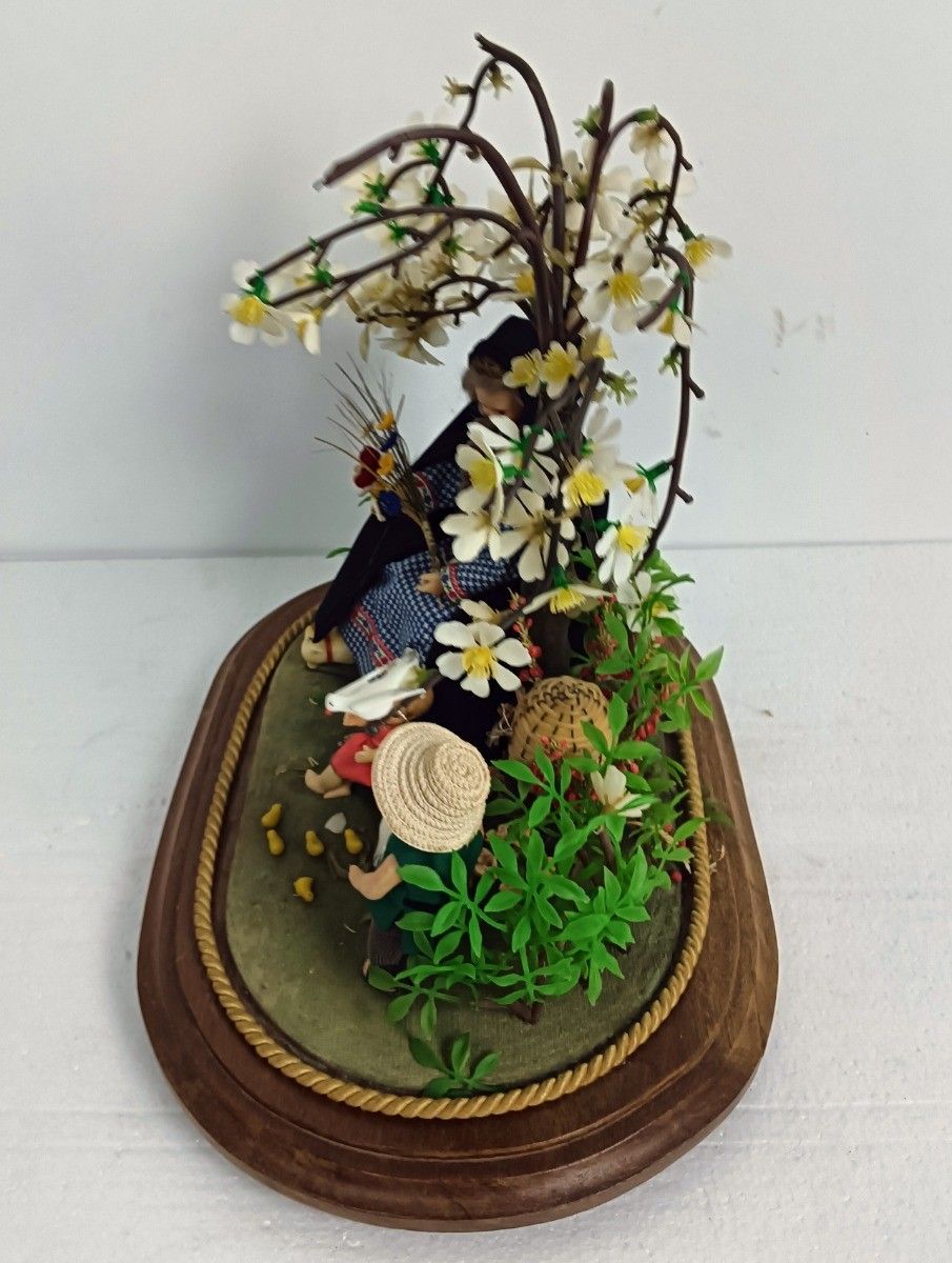 Antique Oval Dome With Hand Made By Clarisse Nuns Wax Madonna Infant Jesus Beehi photo buy