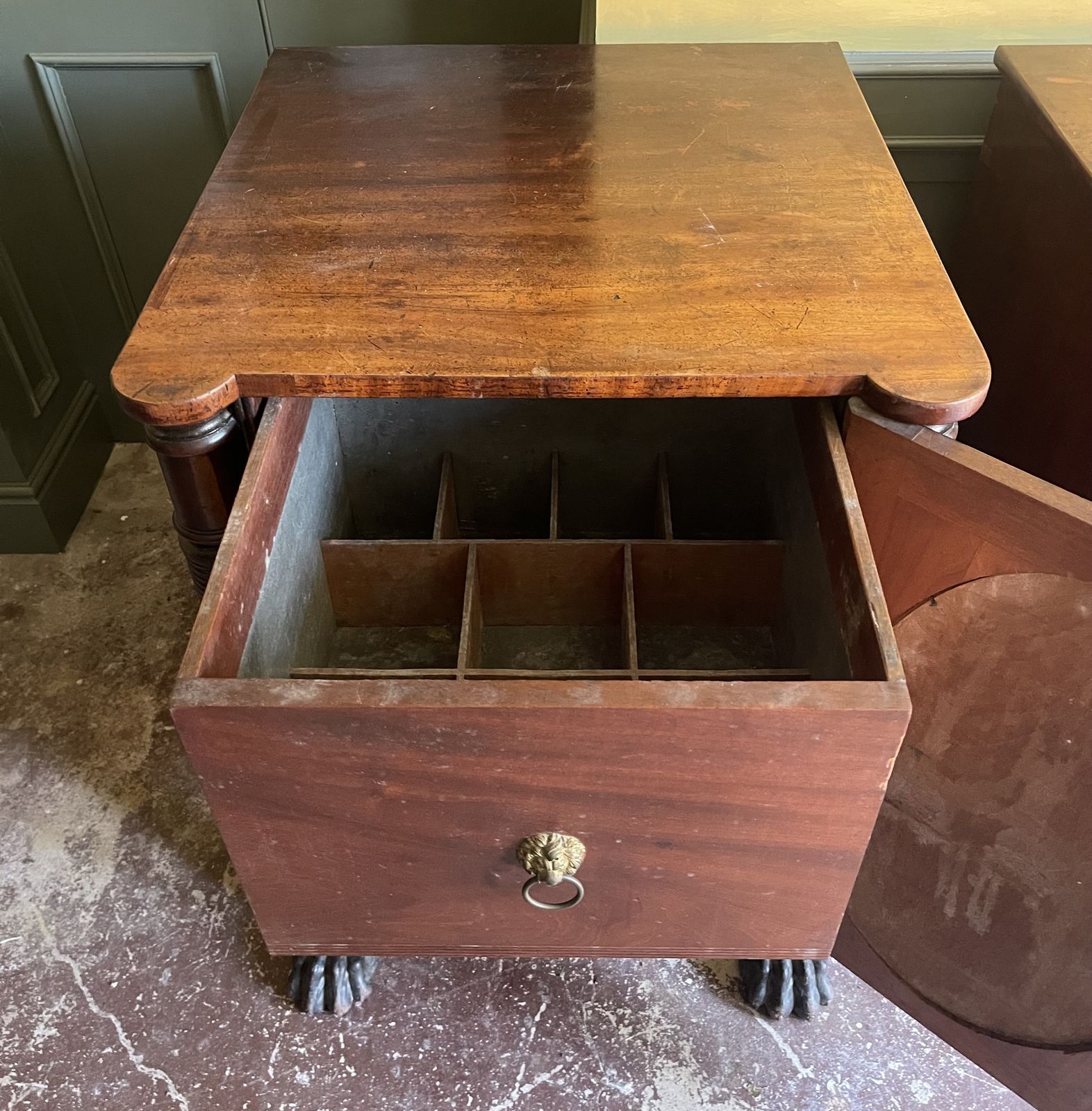 A Pair Of 19th Century Pedestal Cupboards photo vinterior