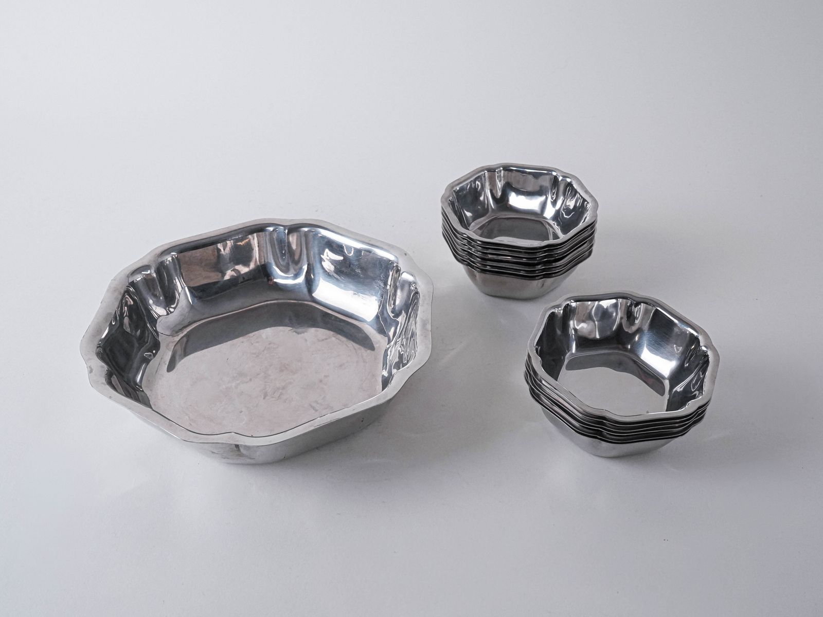 Set Of Stainless Steel Bowls, Italian Design, 1980s, Made In Italy photo 279.0