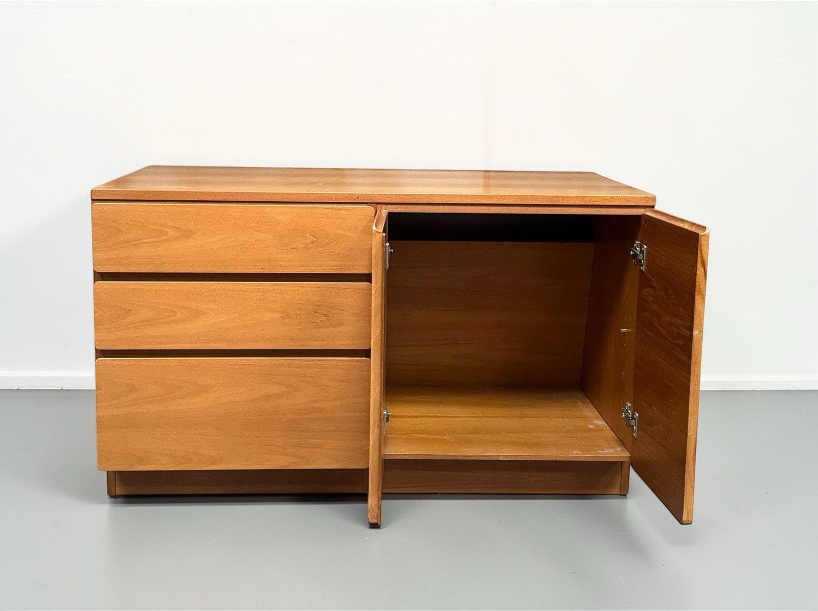 Vintage Robert Heritage For Beaver And Tapley Teak Sideboard Media Unit C1970s photo 395.0