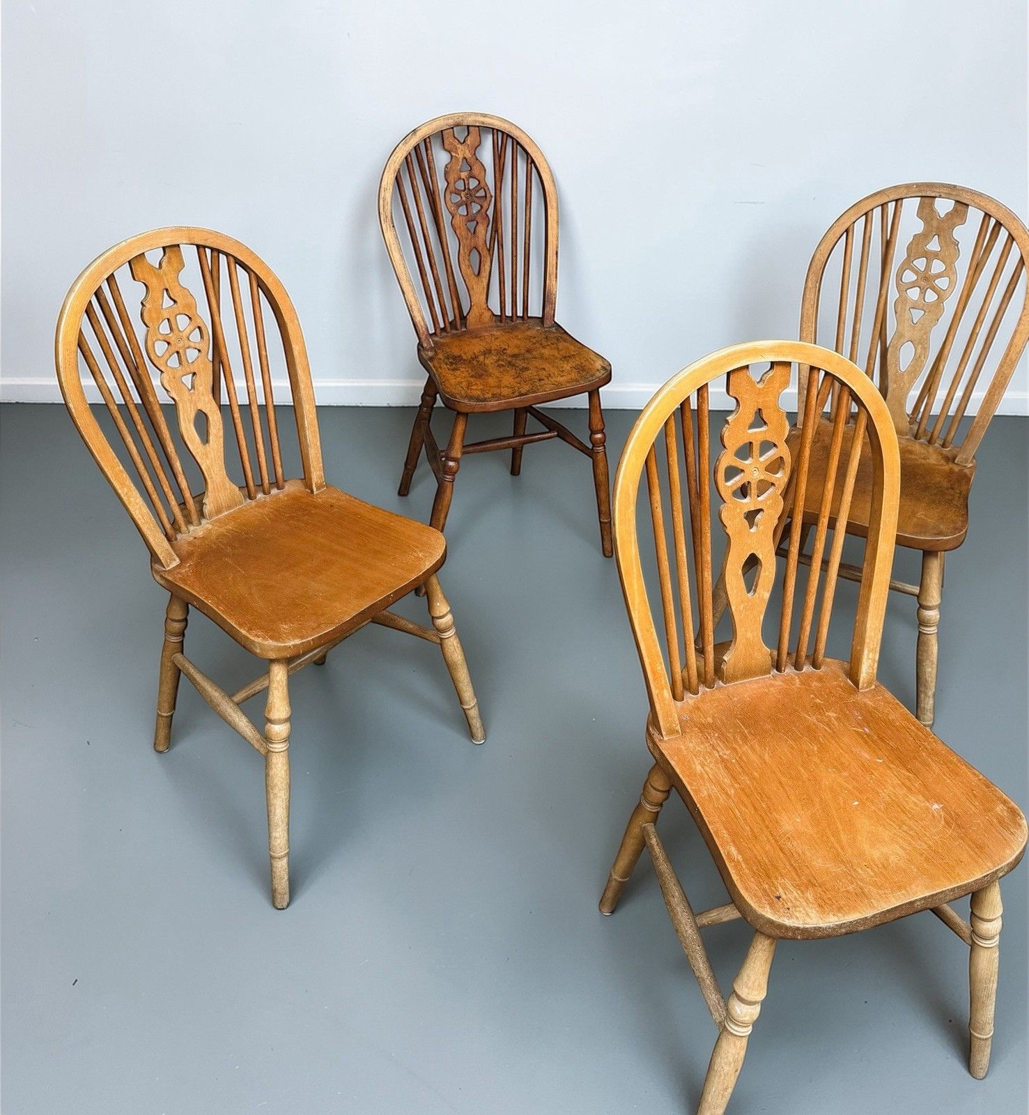 Antique Set Of Four Elm And Beech Windsor Wheelback Dining Chairs C1940s photo furniture