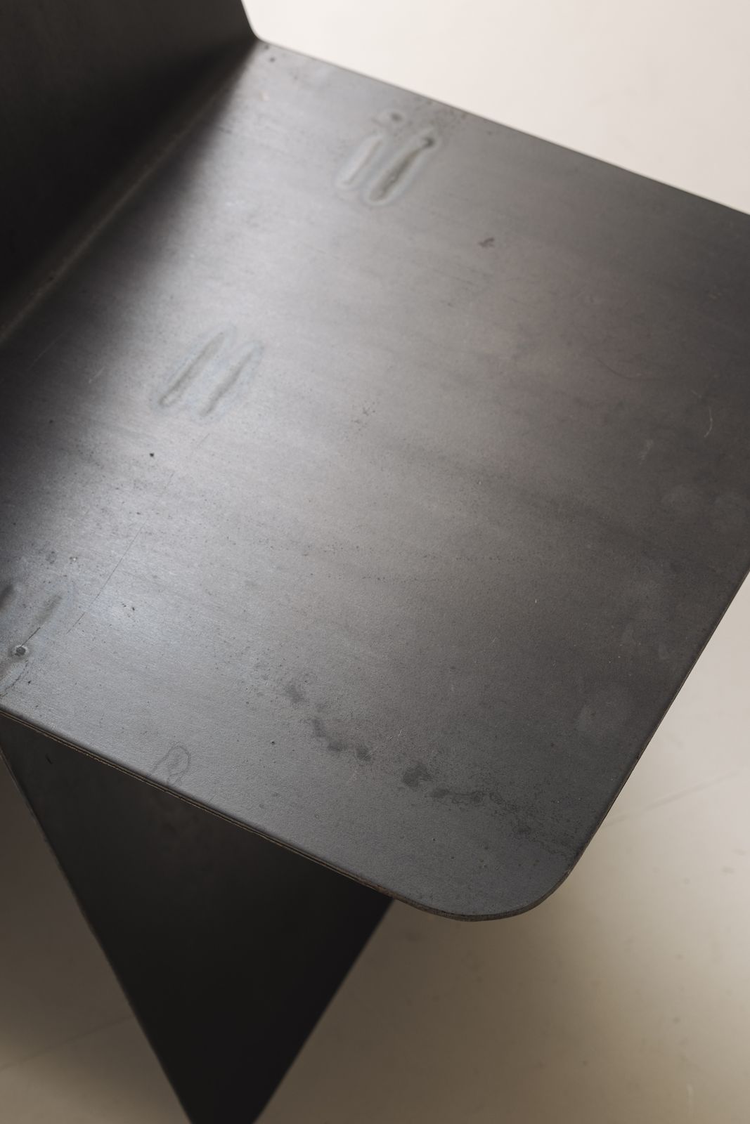 2600.0 Striking Modernist Metal Chair From The 1980s, Executed In Folded Sheet Steel. photo