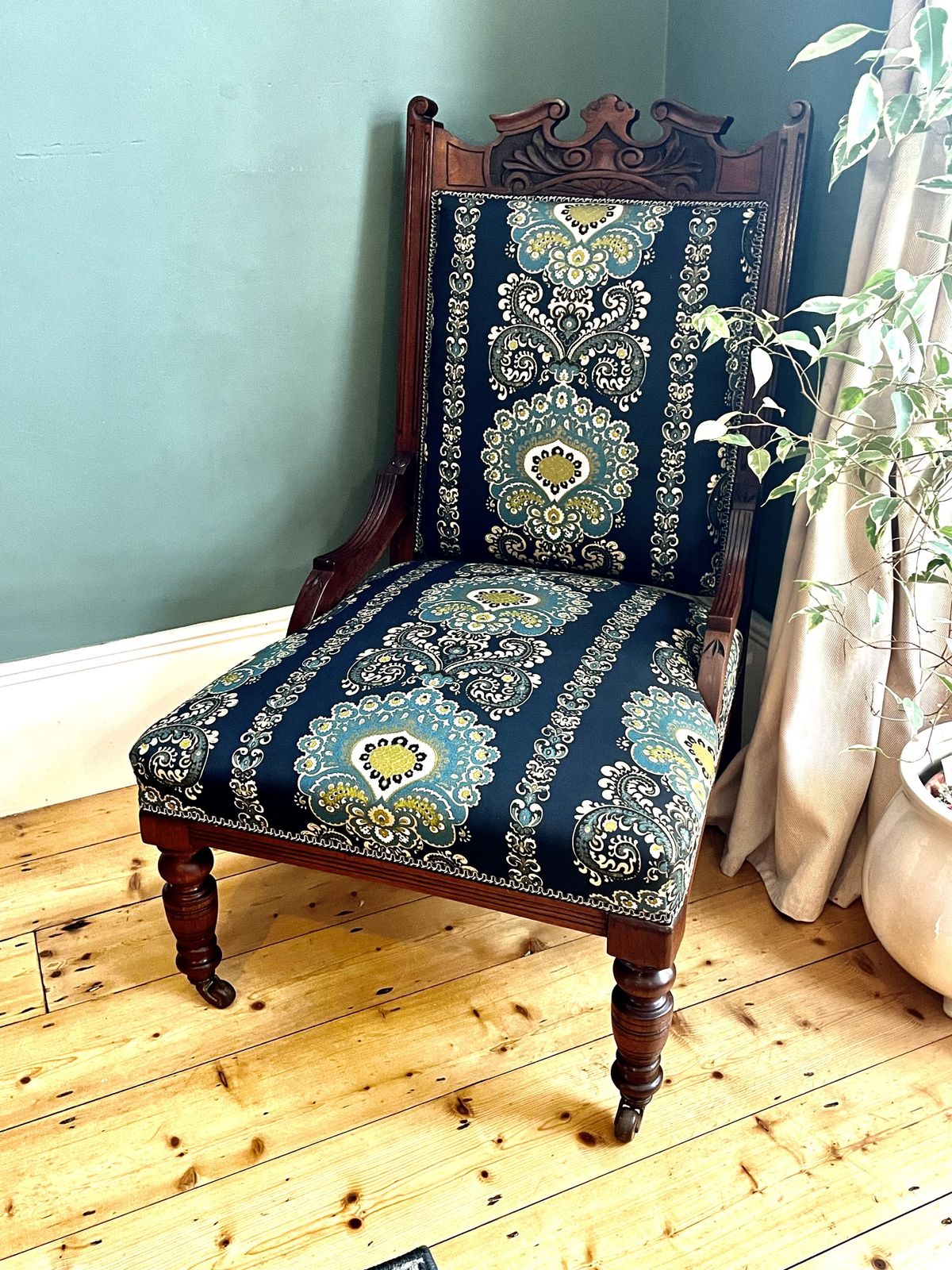 Victorian Chair, 19th Century, Mahogany photo Furniture