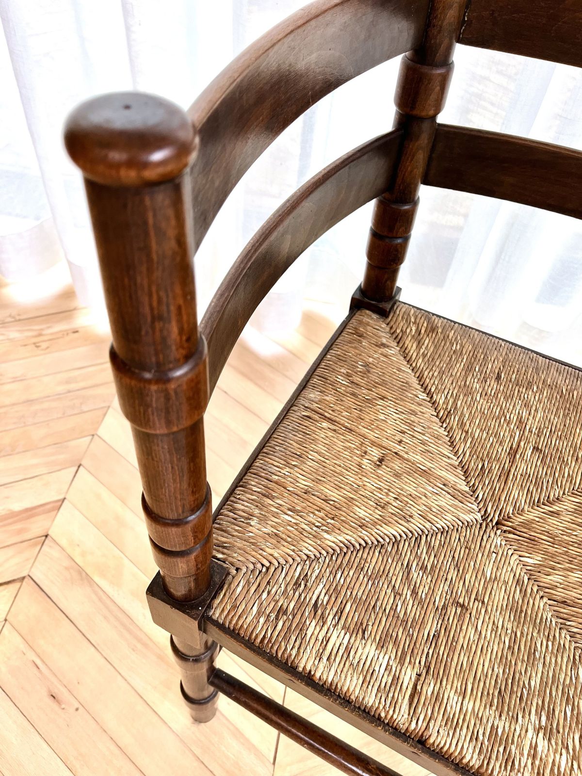 photo furniture Vintage Woven Rush Seat Carved Oak Corner Chair