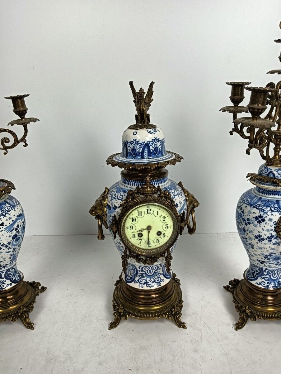 Garniture Set Of 3 Mantle Pieces Clock Two Candelabras Porcelain Delft Blue Whit photo for sale
