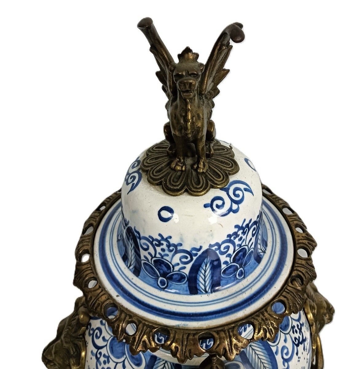 Garniture Set Of 3 Mantle Pieces Clock Two Candelabras Porcelain Delft Blue Whit photo 1122.0