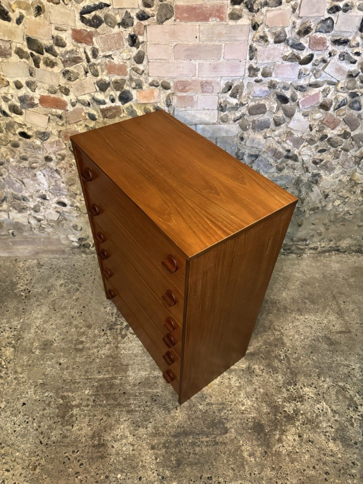photo vinterior 🚛 Vintage Mid Century Teak Chest Of Drawers Danish Scandinavian Design / Stag