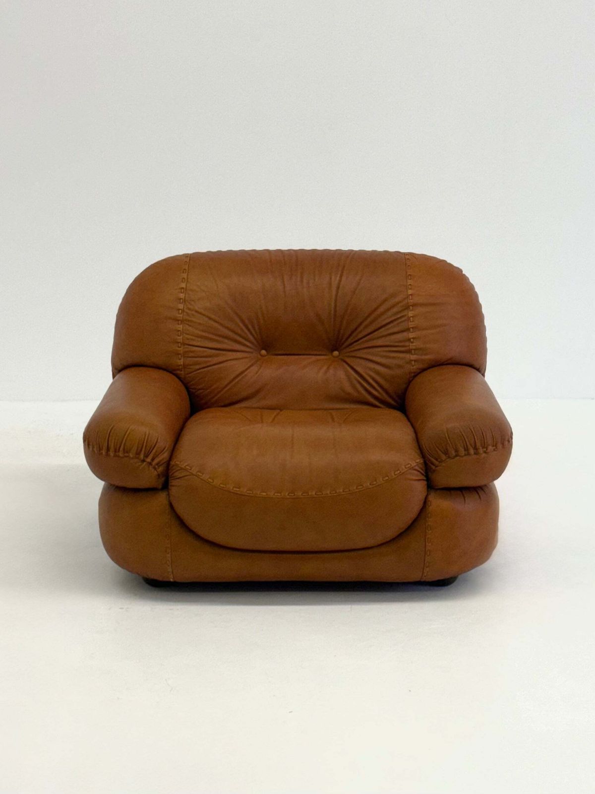 Cognac Brown Leather Sapporo Armchair For Mobil Girgi photo Furniture