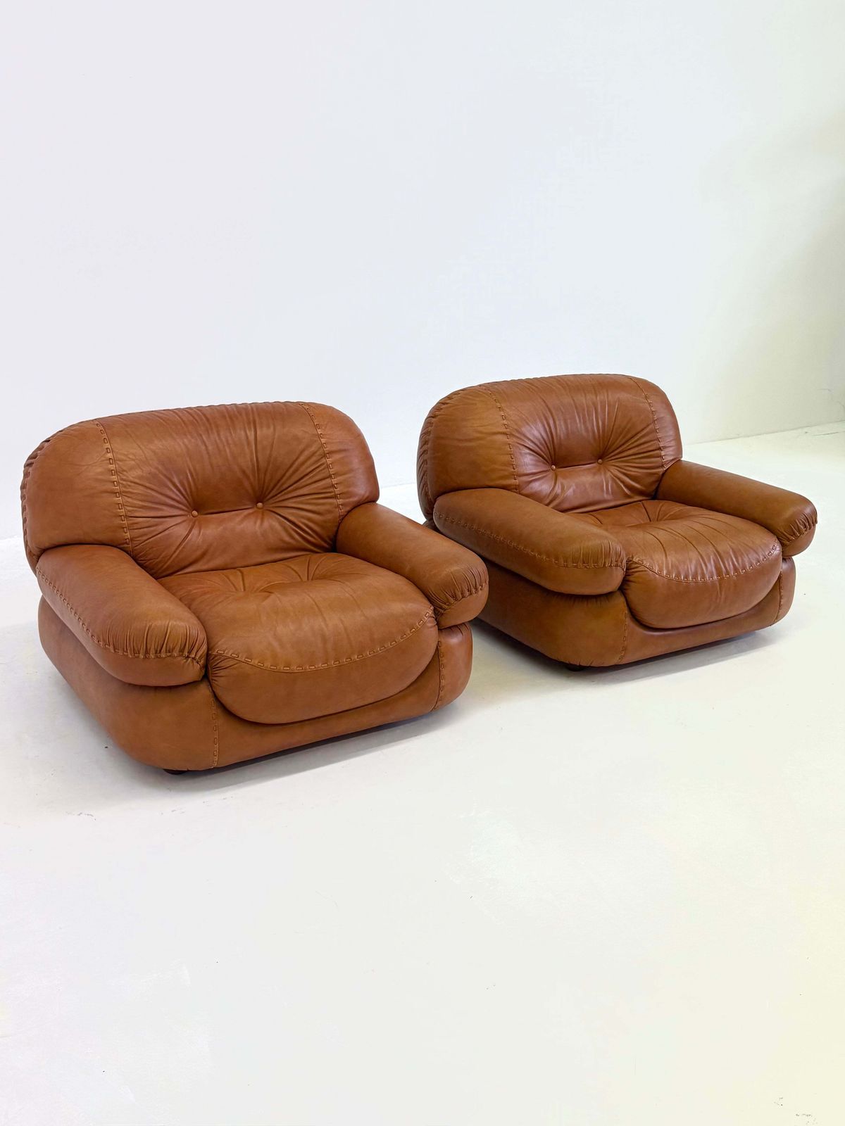 Cognac Brown Leather Sapporo Armchair For Mobil Girgi photo buy