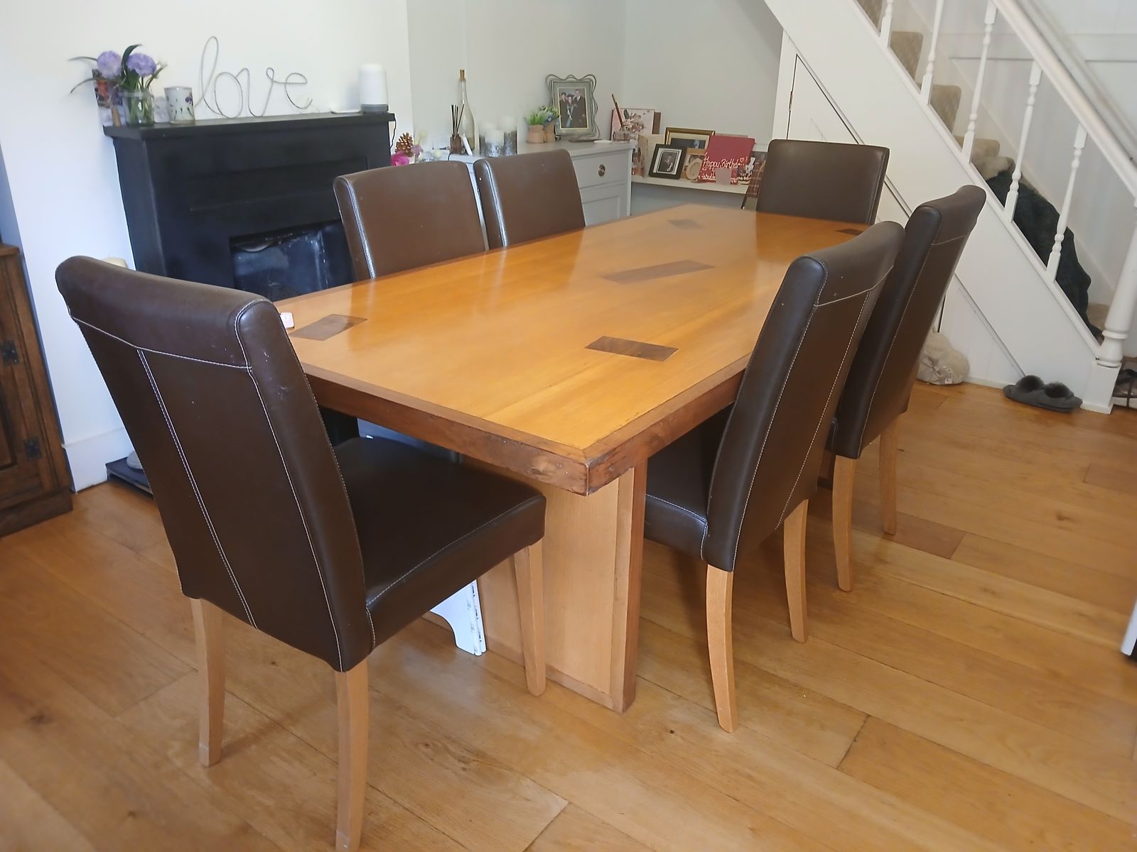photo vinterior Handmade Walnut Wood 6 Seater Duning Table