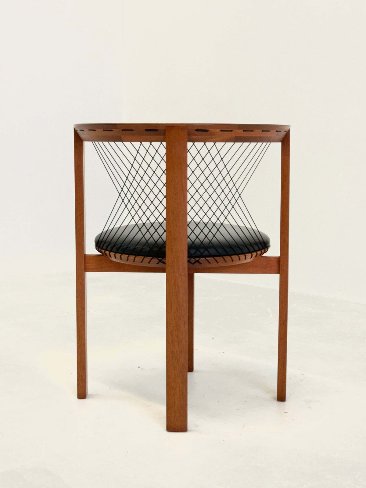 photo vintage Set Of Tranekær String Chairs By Niels Jørgen Haugesen