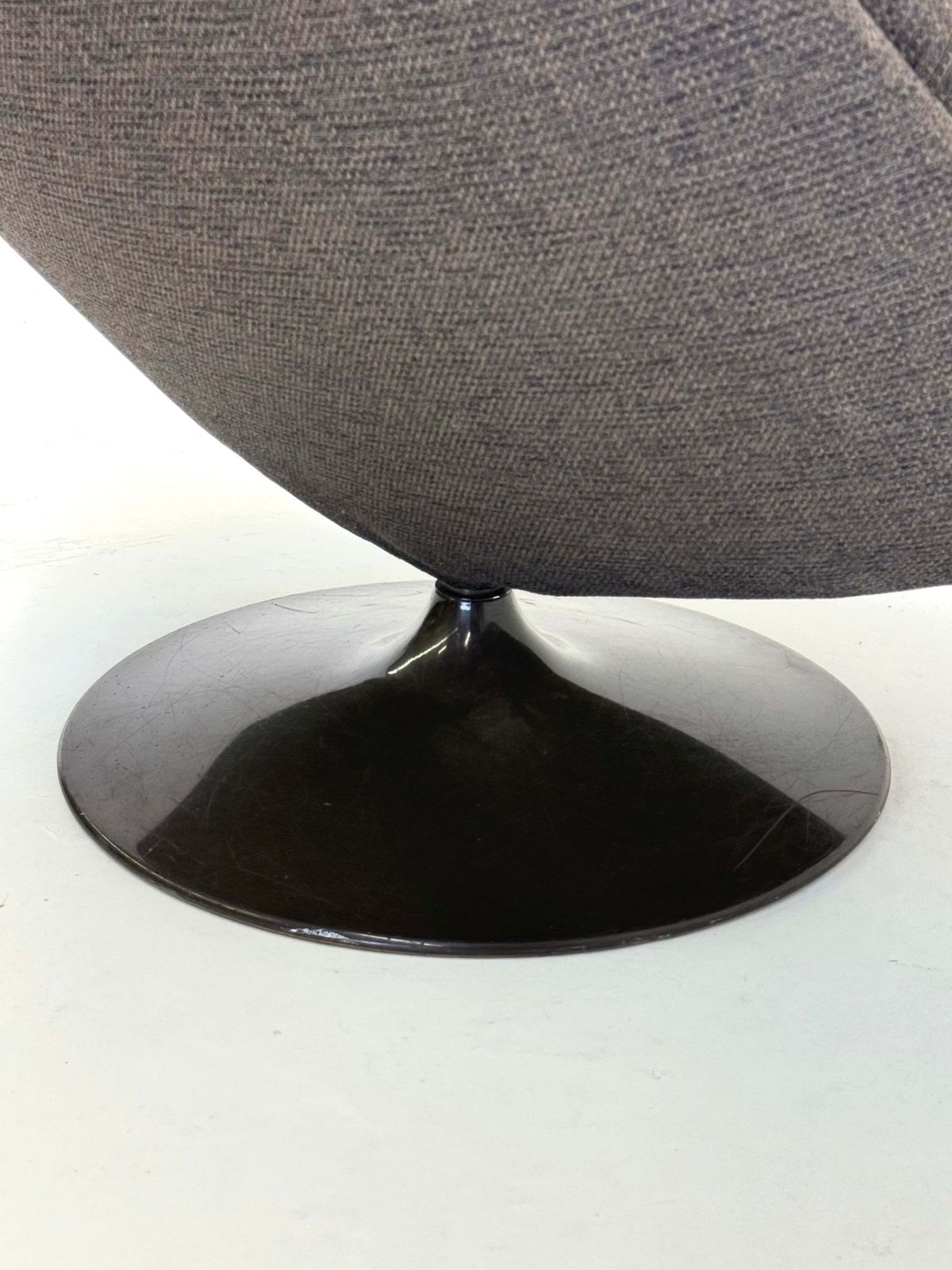 Furniture Artifort F510 Armchair By Geoffrey Harcourt photo