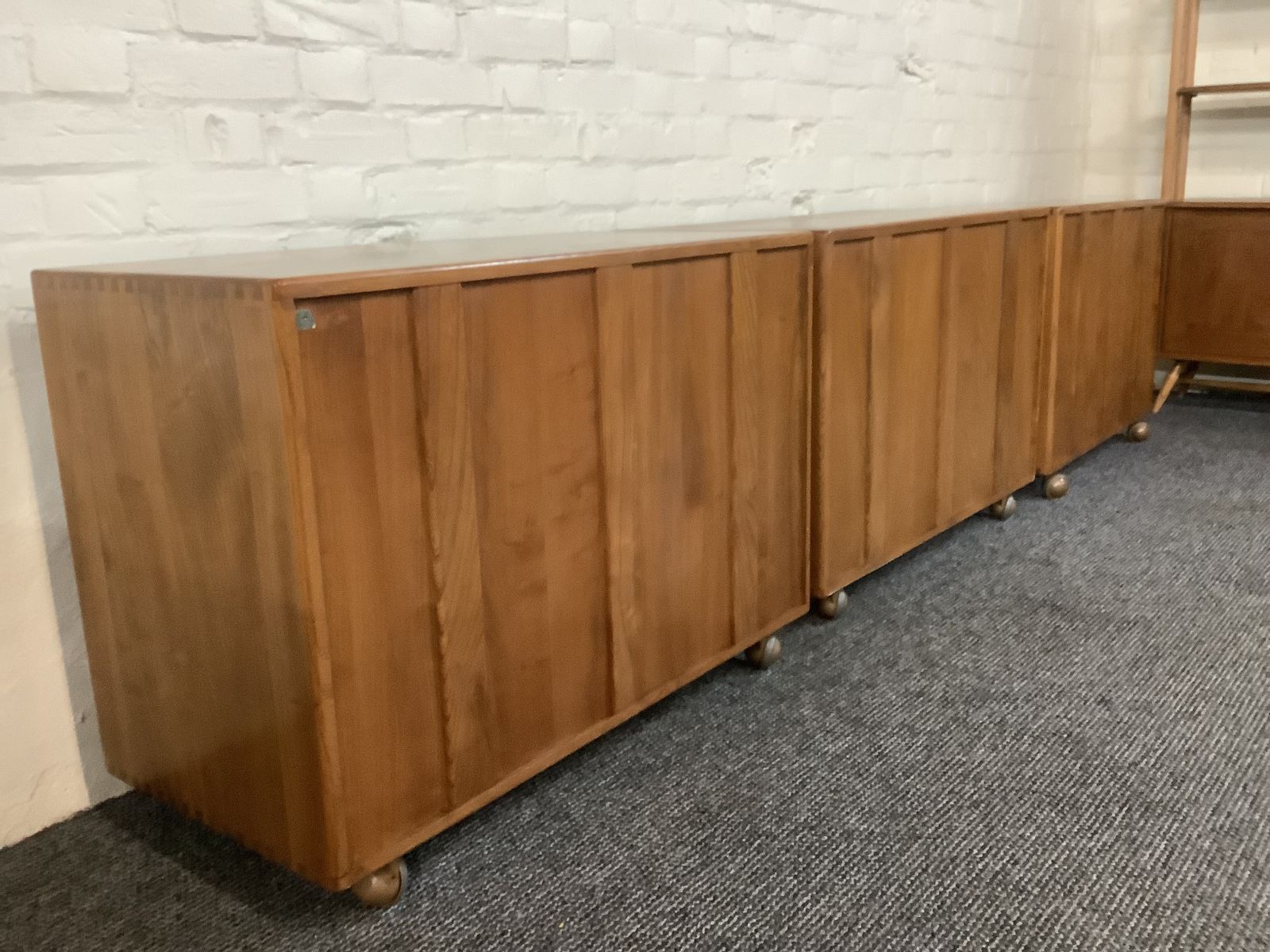photo vintage Matching Trio Of Ercol Windsor Chest Of Drawers.