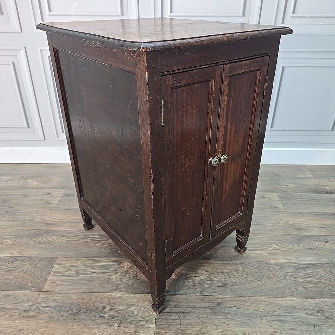Antique Wooden Pot Cupboard Gramophone Cabinet Double Door Academy Bedside photo furniture