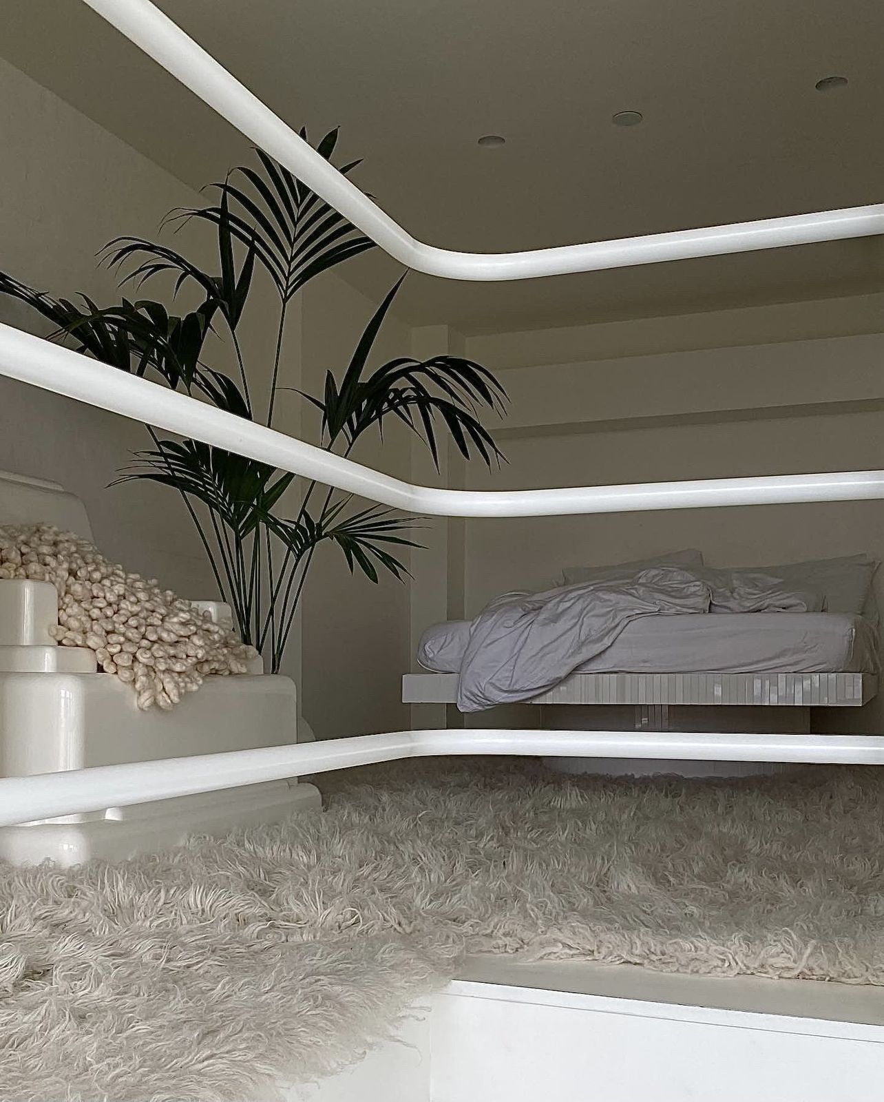 White Memphis Milano Roma Chair   Specially Commissioned Piece   One Of A Kind photo Furniture