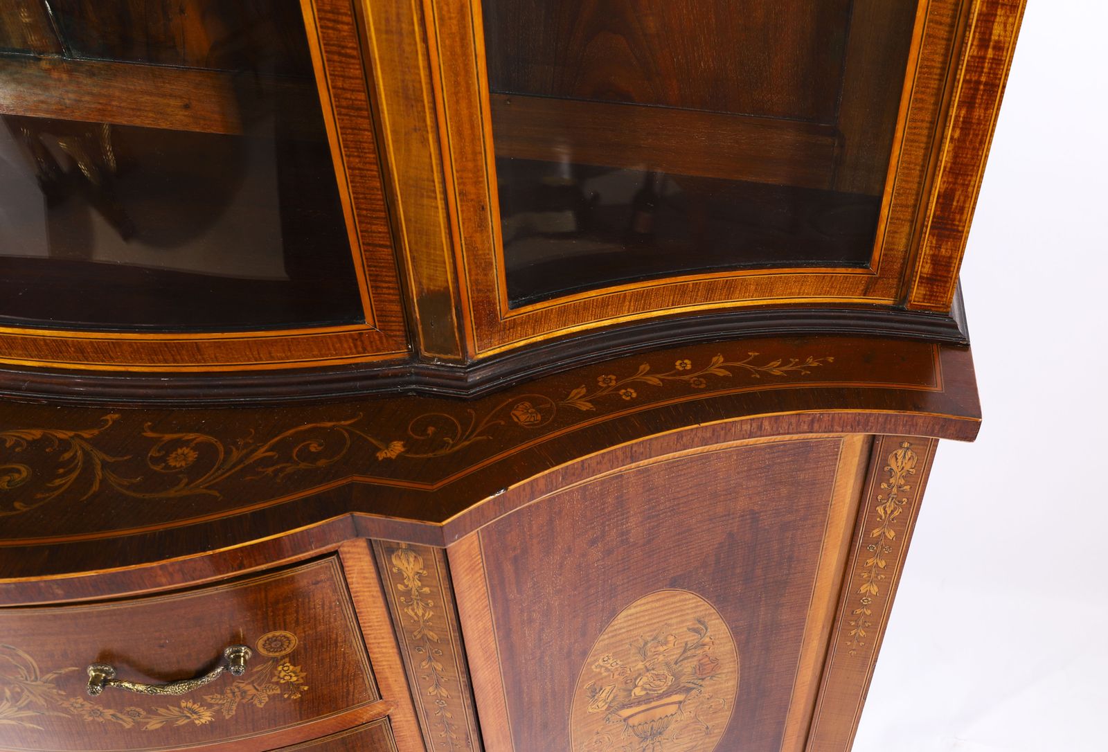 photo vinterior Antique Marquetry Serpentine Display Cabinet Edwards & Roberts 19th C