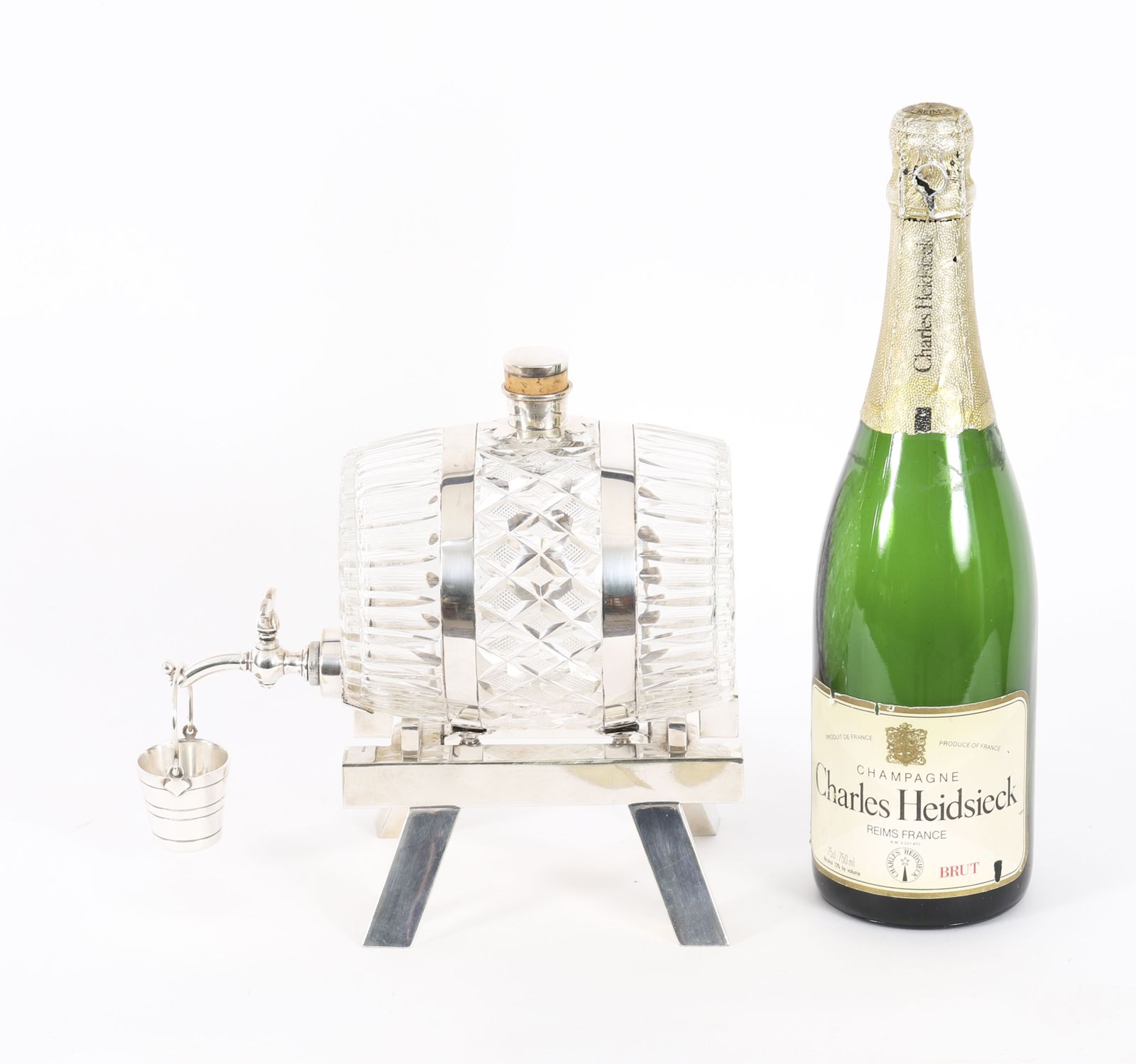 1550.0 Antique  Crystal Barrel Decanter Mappin & Webb 19th C photo