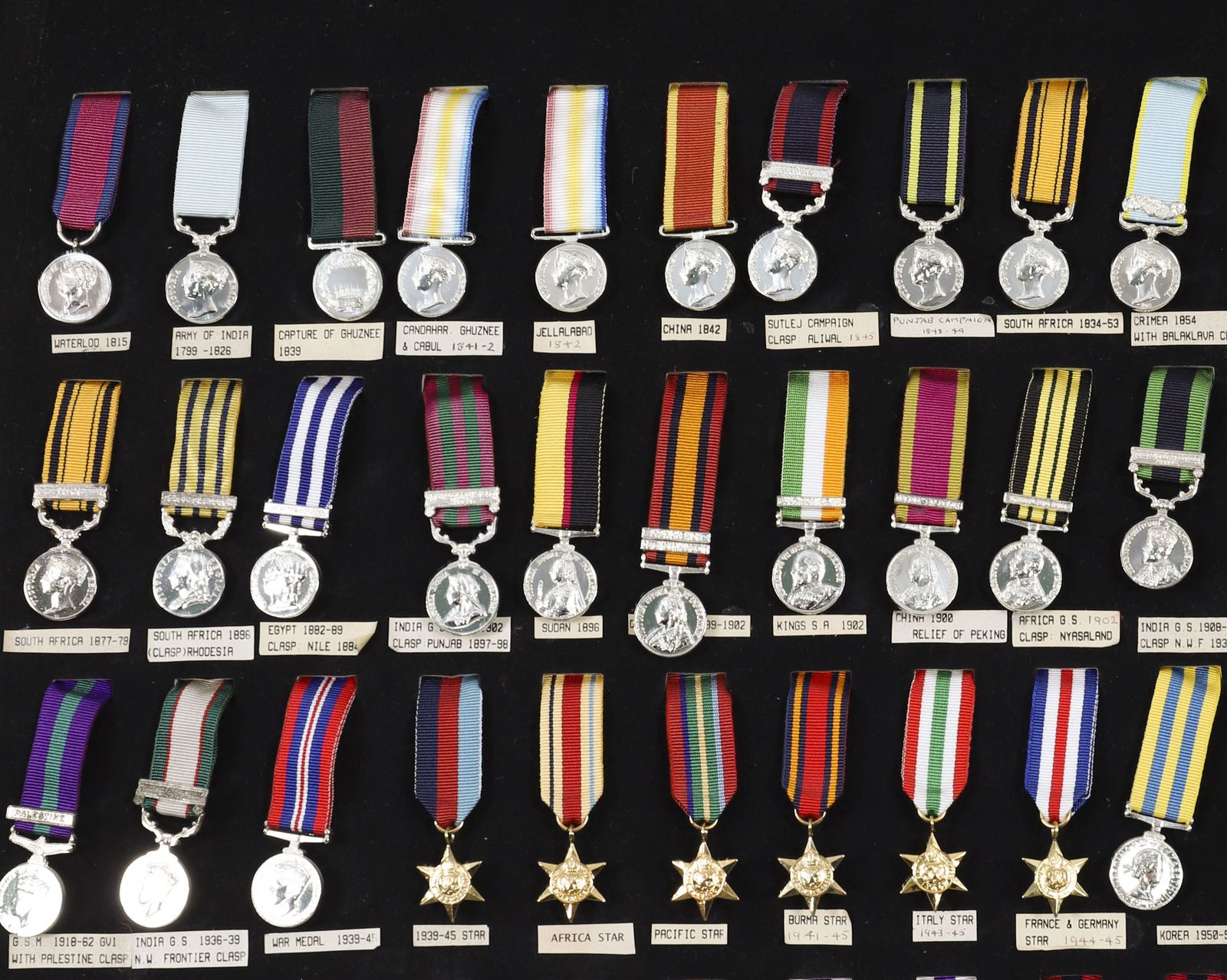 Framed Display Of British Gallantry & Campaign Medals 20th Century photo buy
