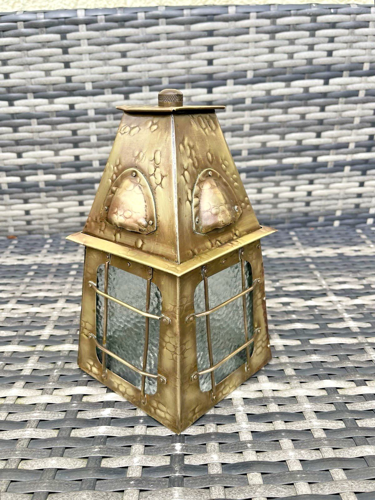photo vintage Antique Arts & Crafts Textured Brass & Glass Pendant Lantern Porch Lamp Light