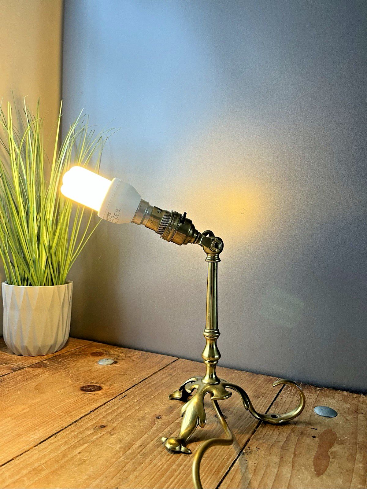 Antique Arts & Crafts Articulated Acanthus Candlestick Carriage Lamp Base Light photo for sale
