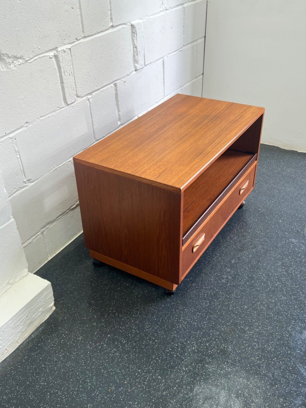 G Plan Media Cabinet Tv Stand Midcentury Vintage Teak 1960s (Delivery Available) photo vintage