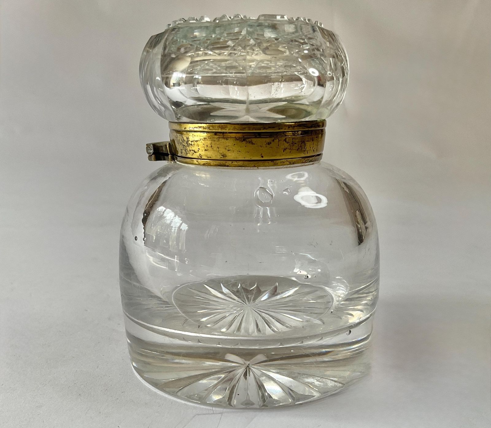 Fine Victorian Cut Crystal Library Inkwell – Faceted Geometric Lid – C.1900 photo furniture
