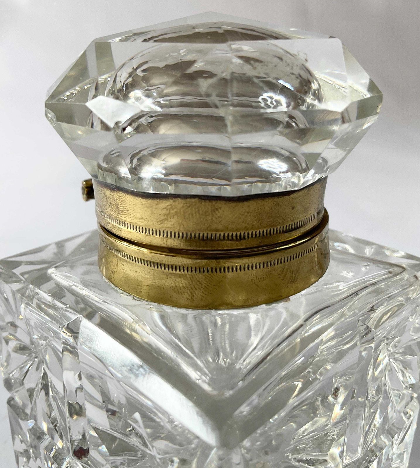 photo furniture Edwardian Brass & Cut Glass Desk Inkwell – C.1905
