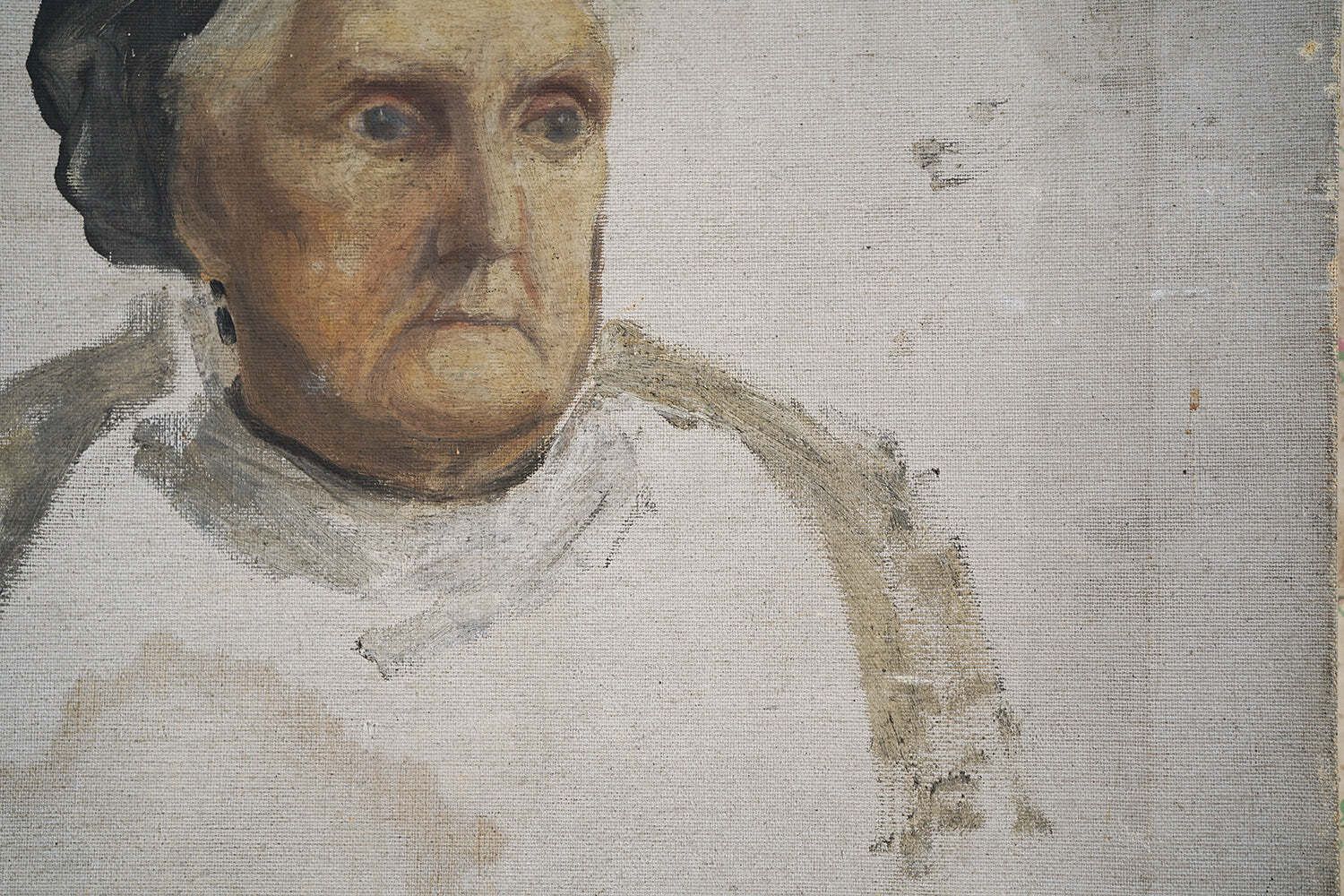 photo vinterior A Late Victorian Unfinished Oil On Canvas Portrait Of An Elderly Lady C.1880