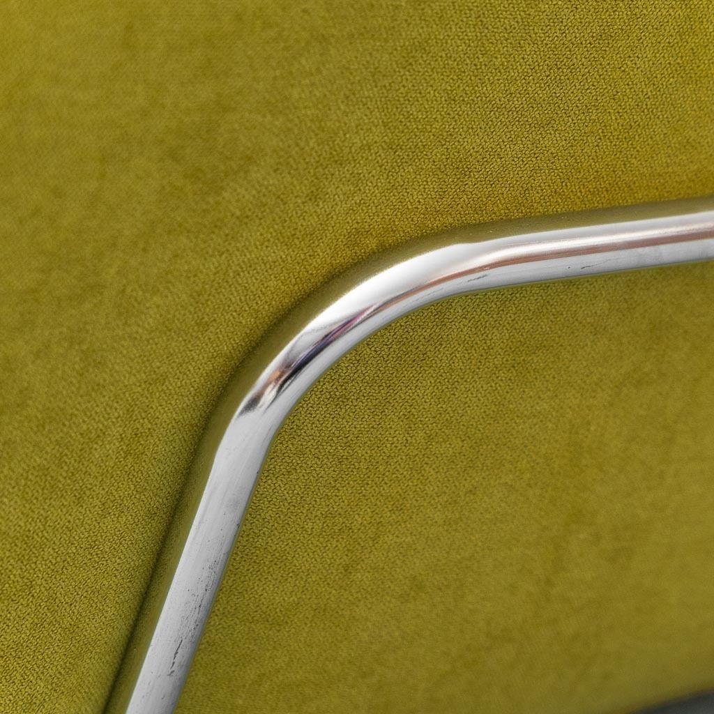 Vintage 1970s Green Armchair With Metal Frame – Italian Modern Design photo vintage