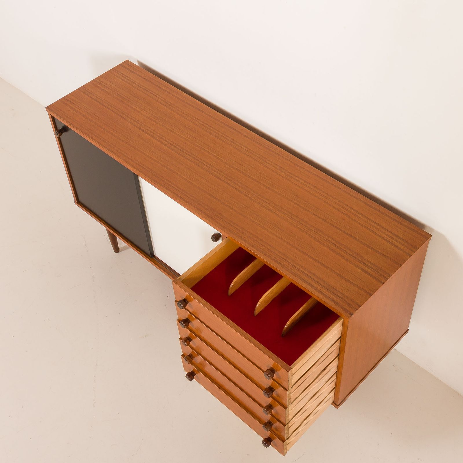 photo vinterior Vintage Teak Sideboard In The Style Of Charlotte Perriand, 1970s