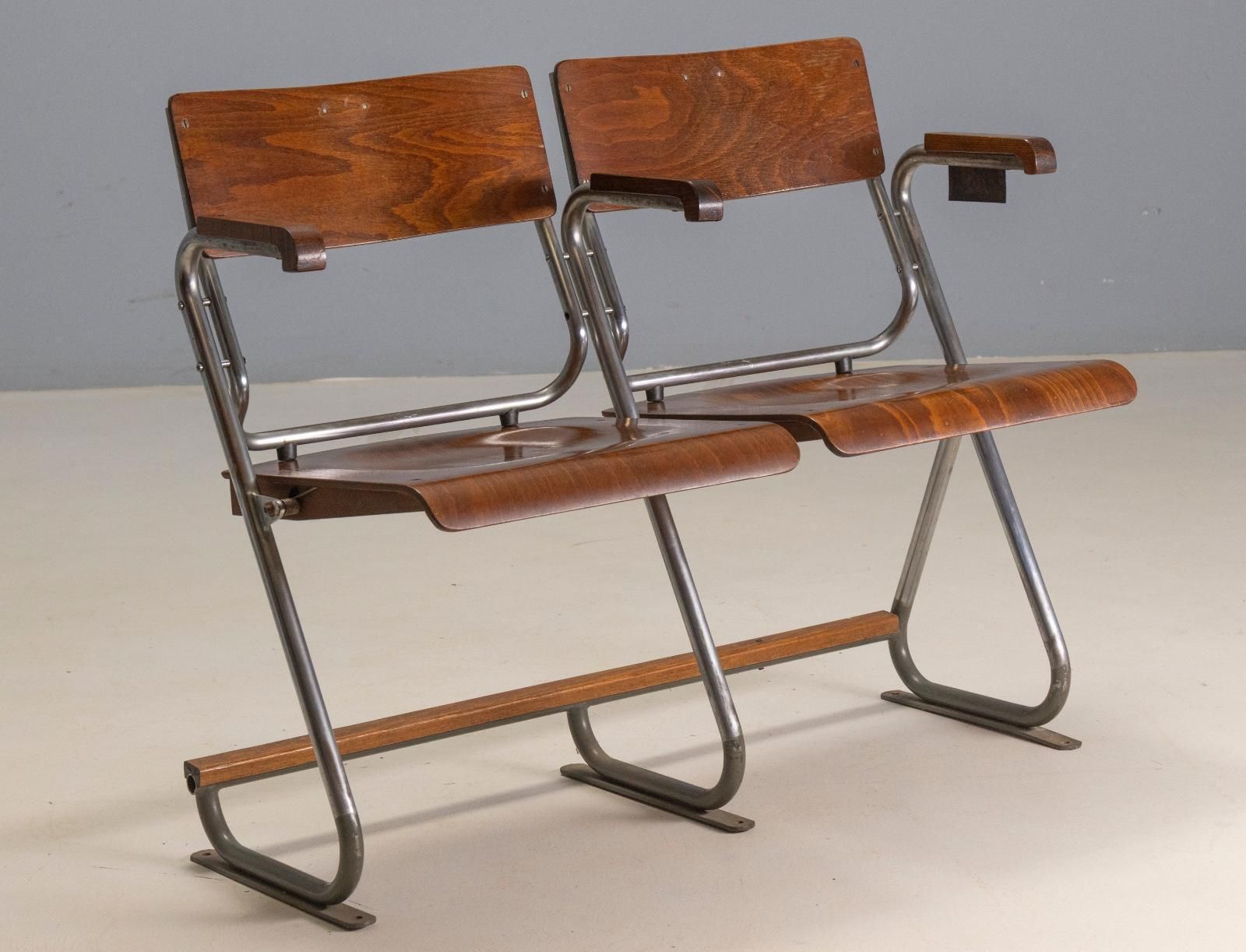 Tweezits Klapbank, Bauhaus Stijl, Jaren 1930, Tsjecho Slowakije photo vinterior