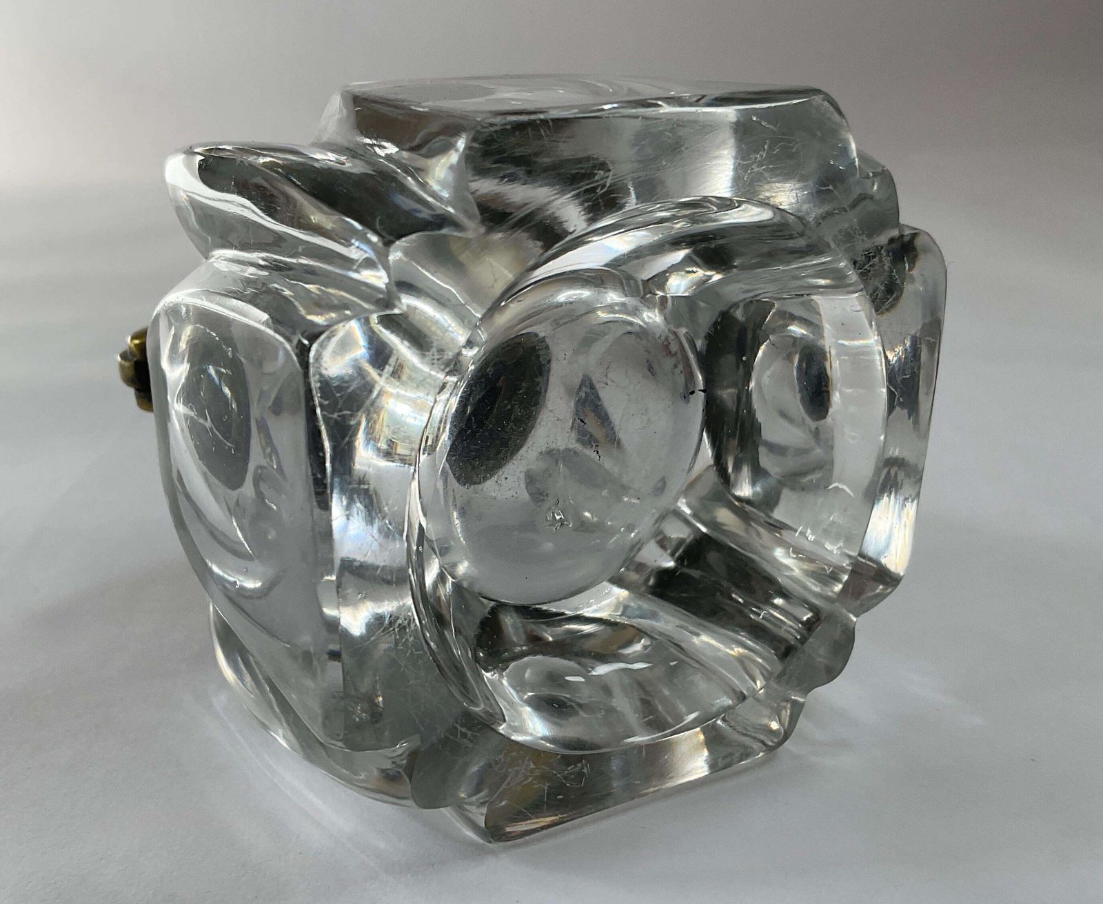 Decorative Victorian Glass Inkwell – Ornate Floral Chased Brass Lid – C.1890 photo vinterior