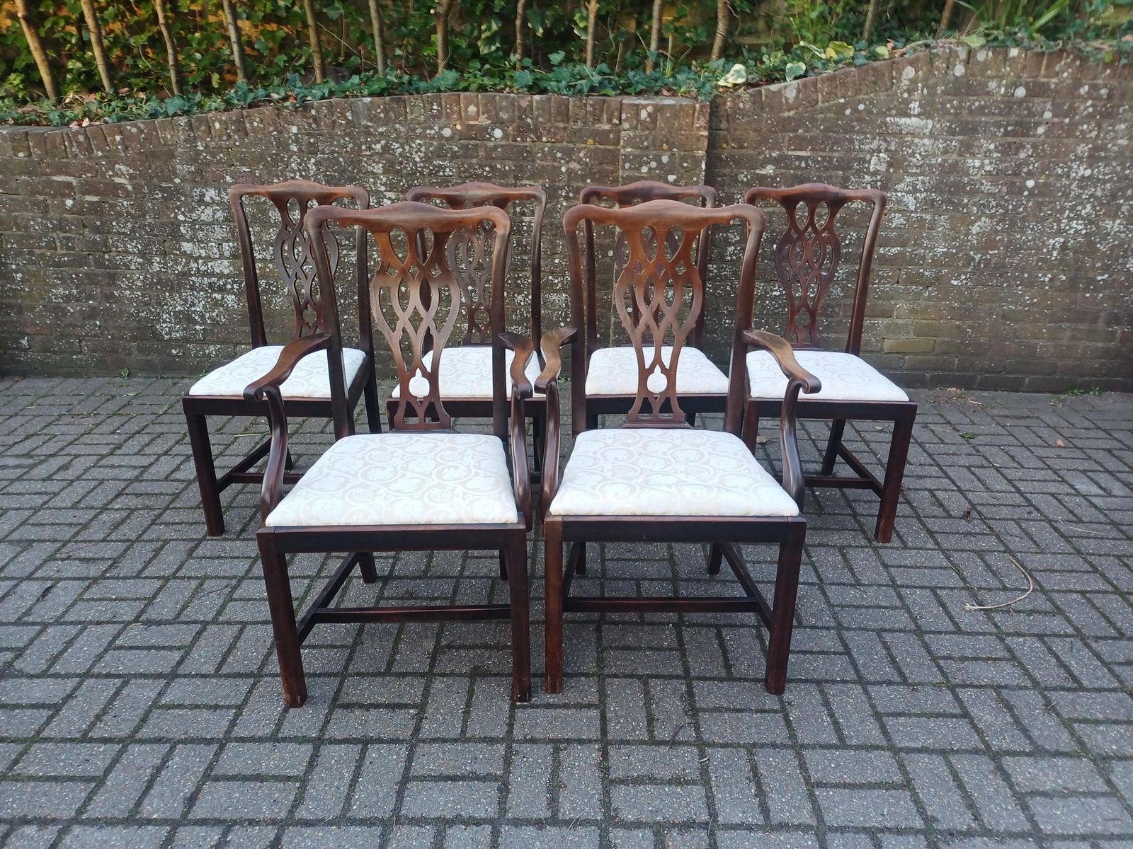 photo vinterior Set Of Six Antique Mahogany Vintage High End Dining Chairs With Carved Fretwork Backs, Upholstered Seats Two Carvers