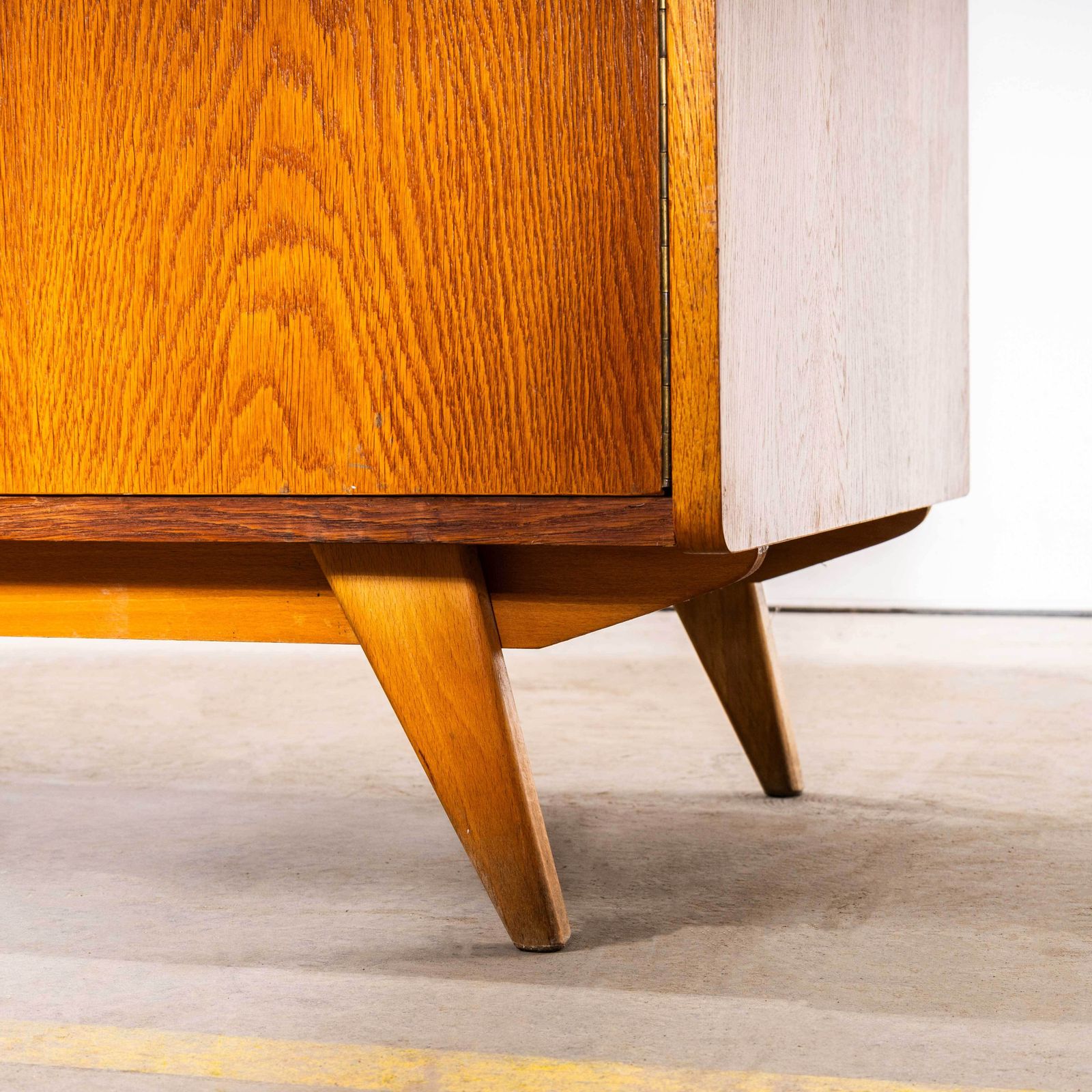 1960’s Large Mid Century Cabinet – Book Matched Oak photo vinterior