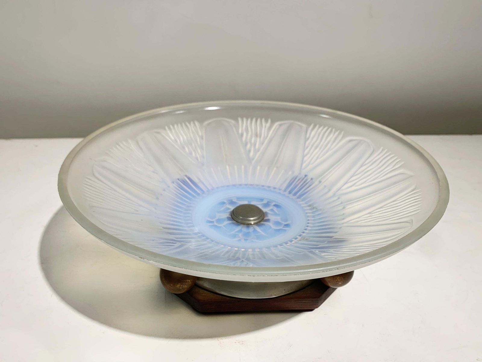 Art Deco Opalescent Glass Centerpiece Bowl With Sunflower Motif, Lalique Style photo Home Decor