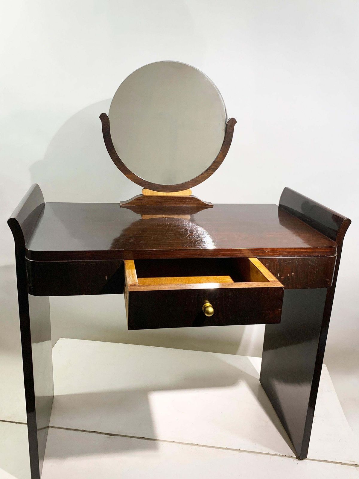 photo furniture Art Deco Vanity/Dressing Table With Round Mirror, France, Circa 1930's