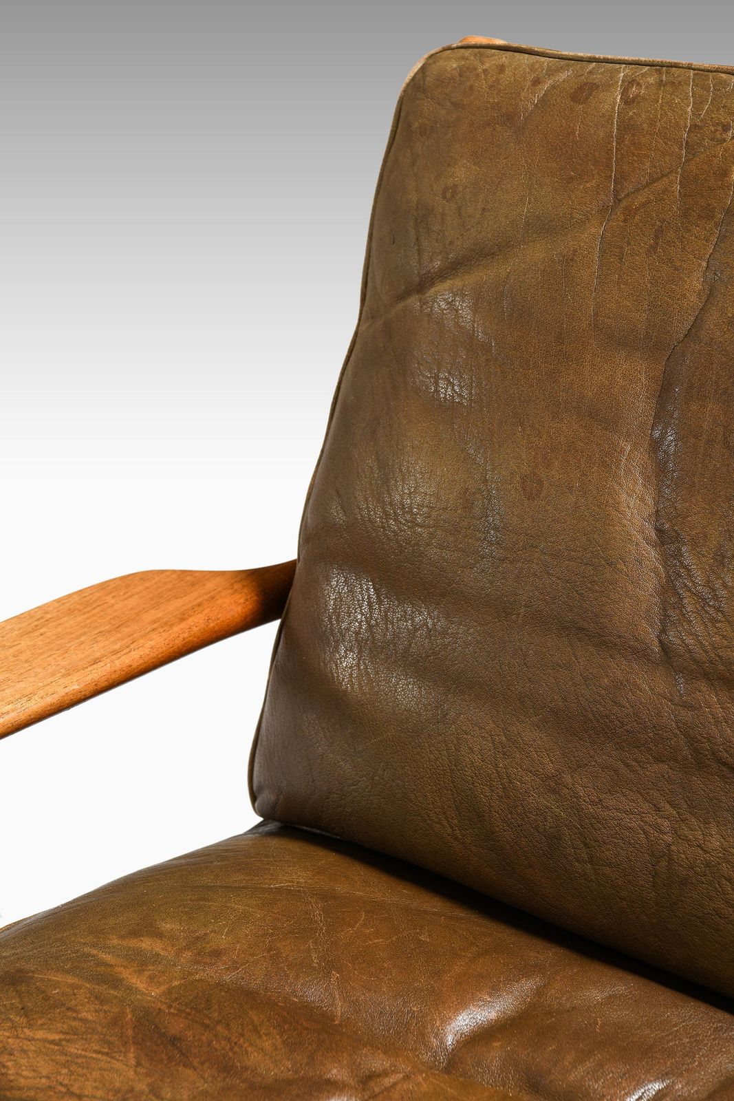 photo furniture Set Of 2 Easy Chairs In Leather And Walnut By Arne Norell, 1960s