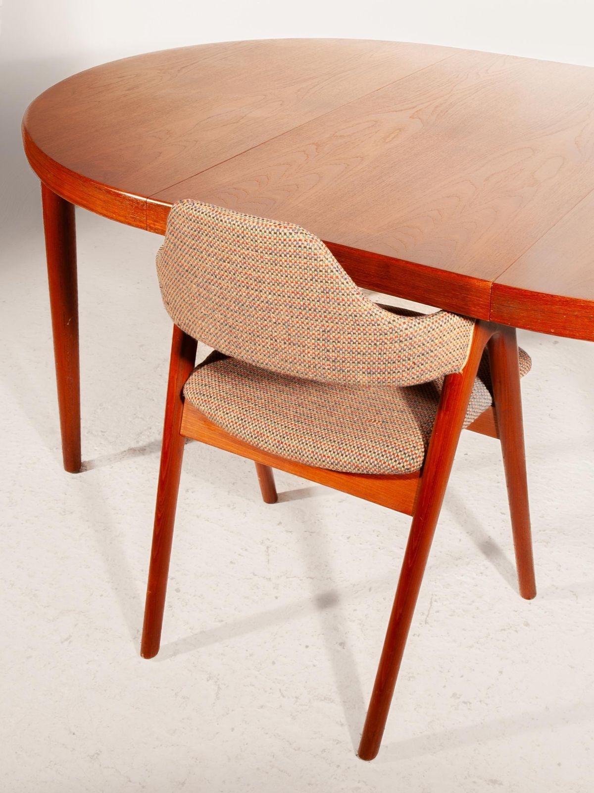 Midcentury Scandinavian Design Teak Round Extendable Table By Kai Kristiansen photo vintage