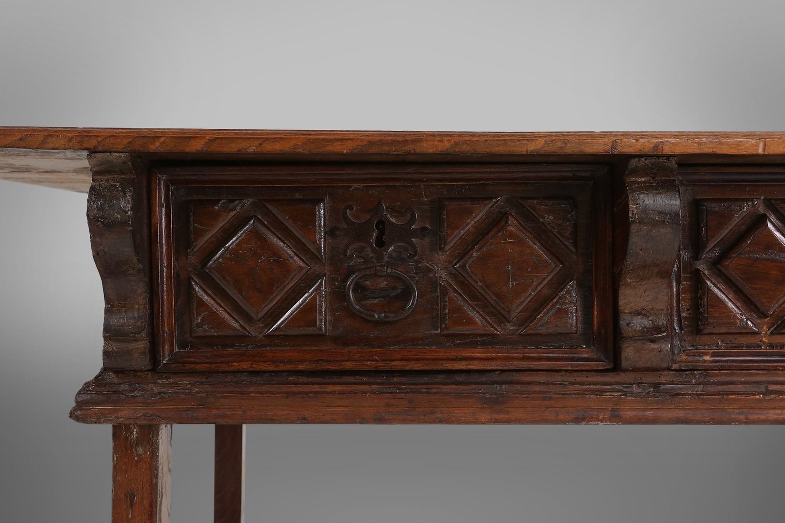 Antique Spanish Console Table In Carved Oak With Drawers, 1700s photo vinterior