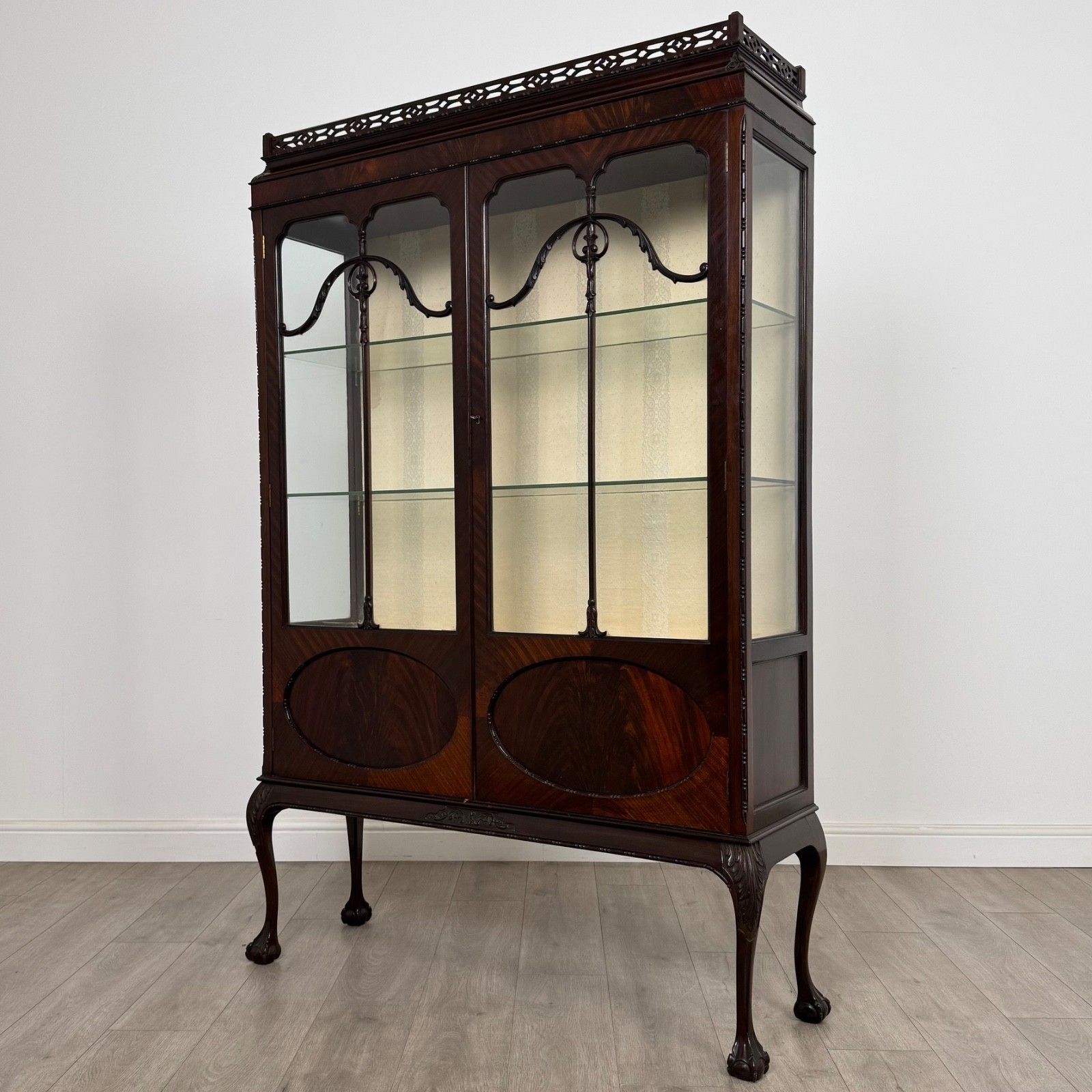 Antique 20th Century Mahogany Display Cabinet By Morgan & Co ( Af 5339 ) photo for sale