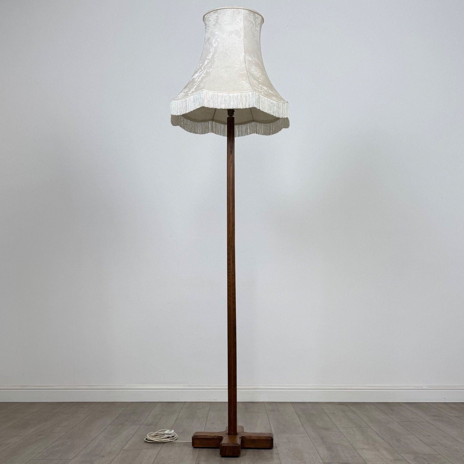 Antique 20th Century Arts & Crafts Floor Standing Lamp In Oak ( Af 5356 )