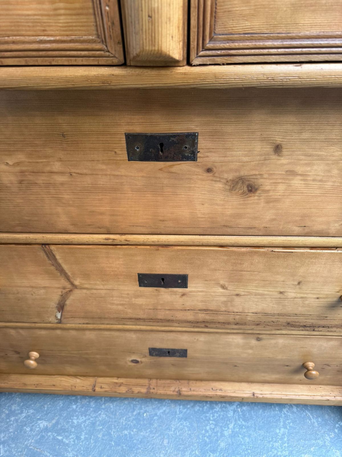 photo furniture An Original Antique Pine Columned Hungarian Waxed 5 Drawer Chest Of Drawers