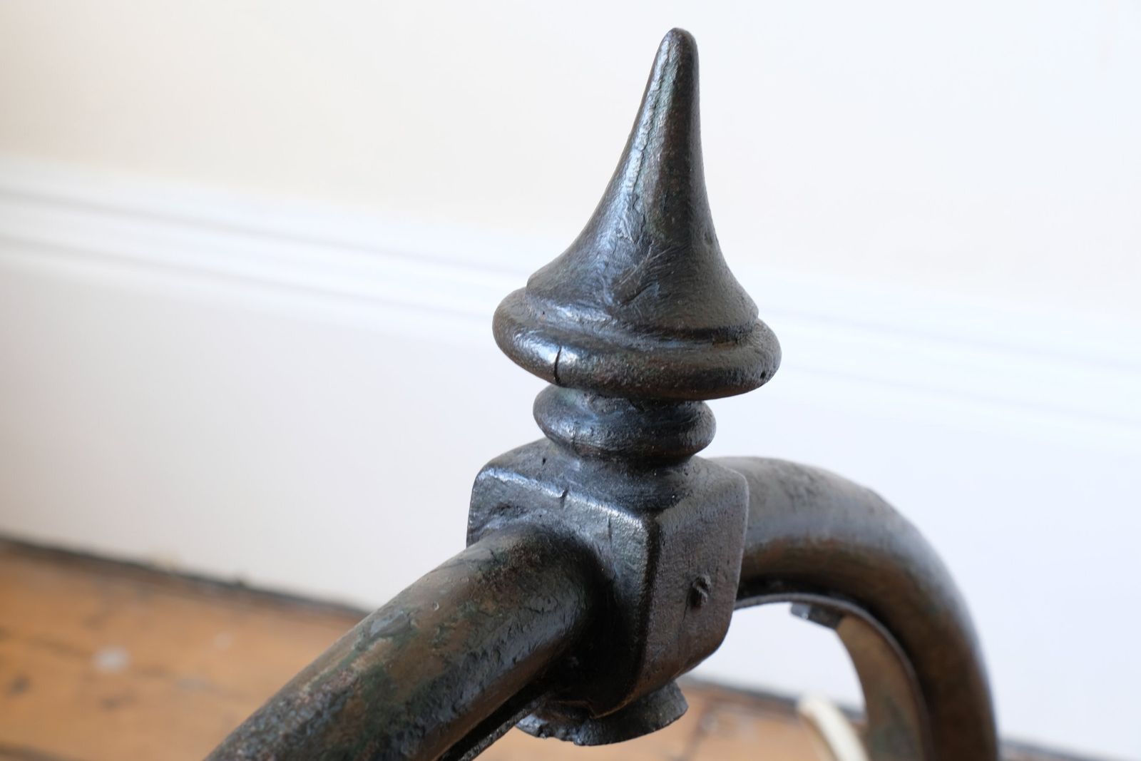 photo vinterior 1930s Revo Of Tipton Cast Iron & Copper Swan Neck Street Lamp