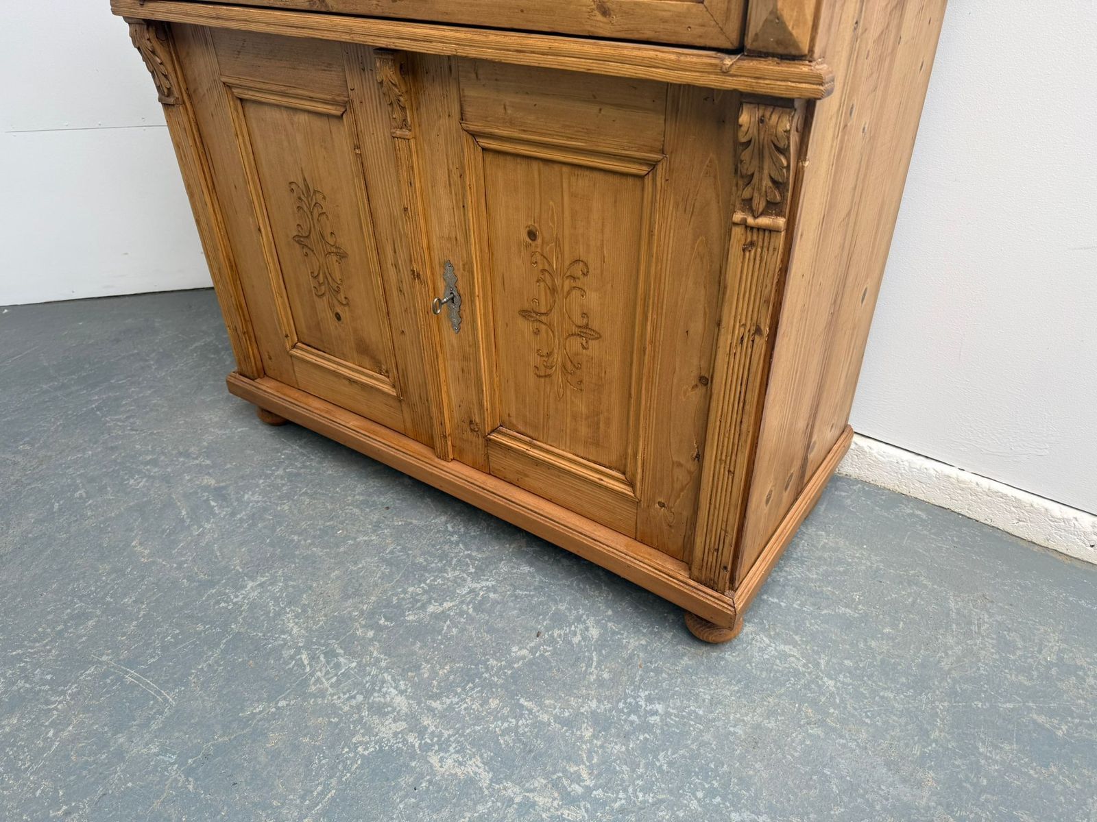 A Pretty Pine Victorian Waxed Carved Kitchen Dresser Base photo furniture