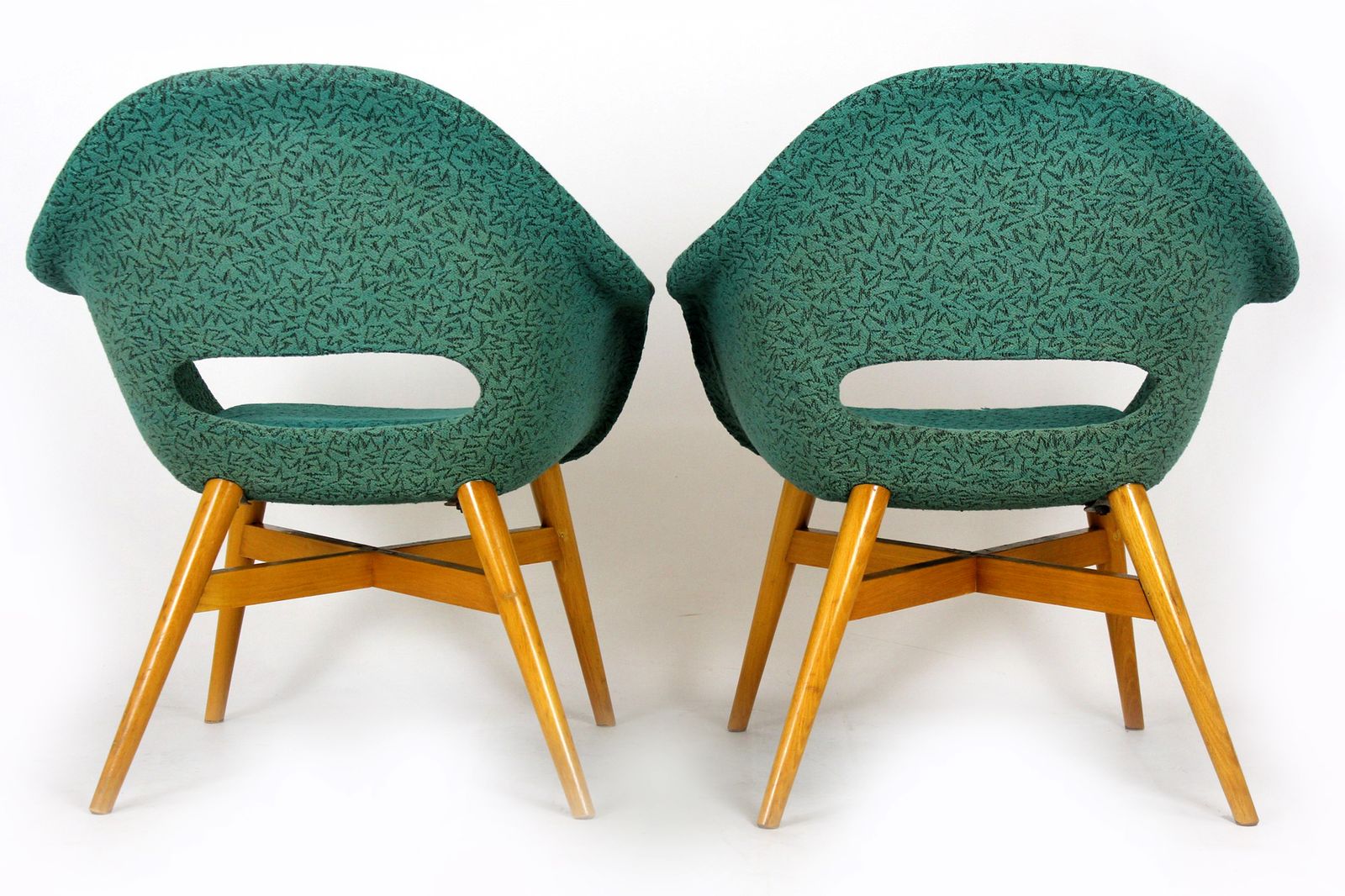 photo vinterior Pair Of 1960s Miroslav Navrátil Armchairs For Tatra Nábytok, Very Good Original Condition